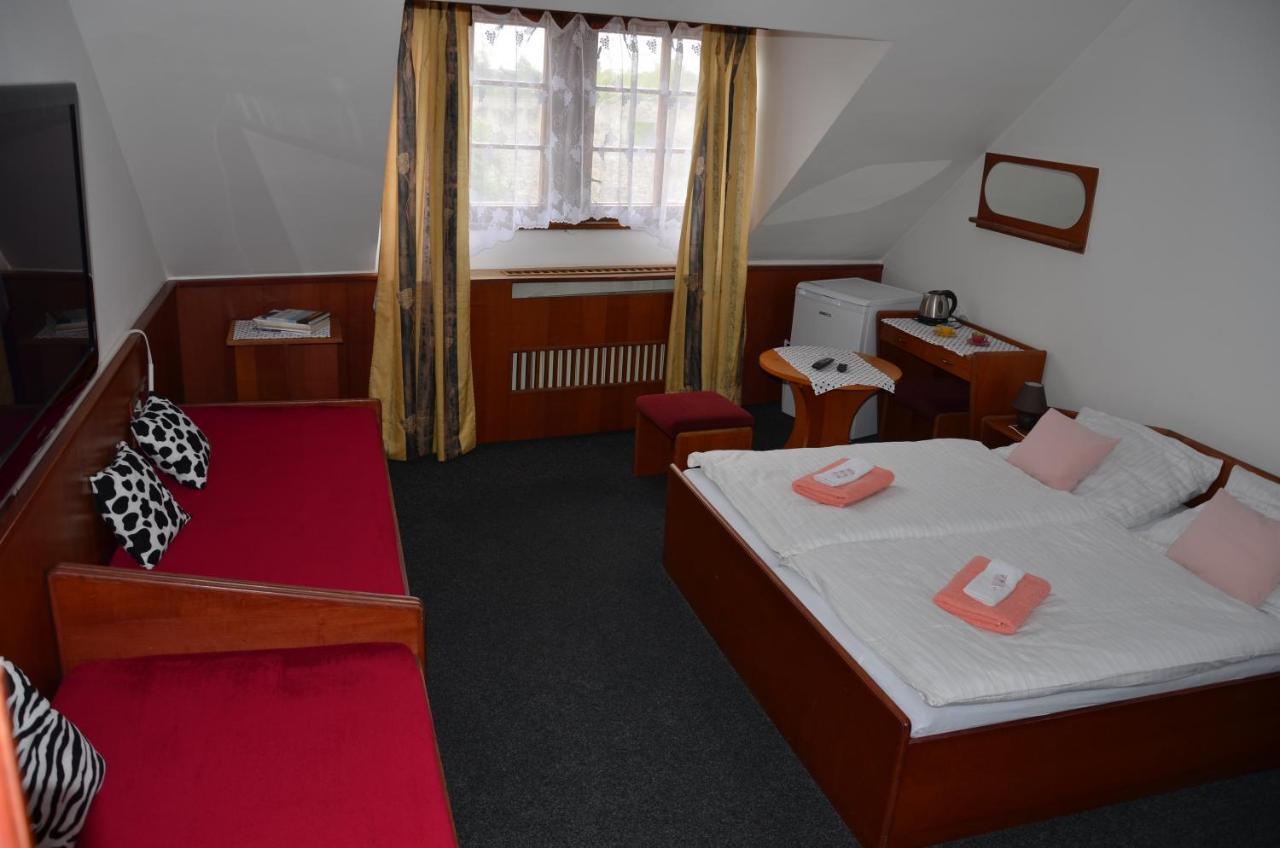 Guesthouse Zlaty Hrozen Česká Lípa Eksteriør billede